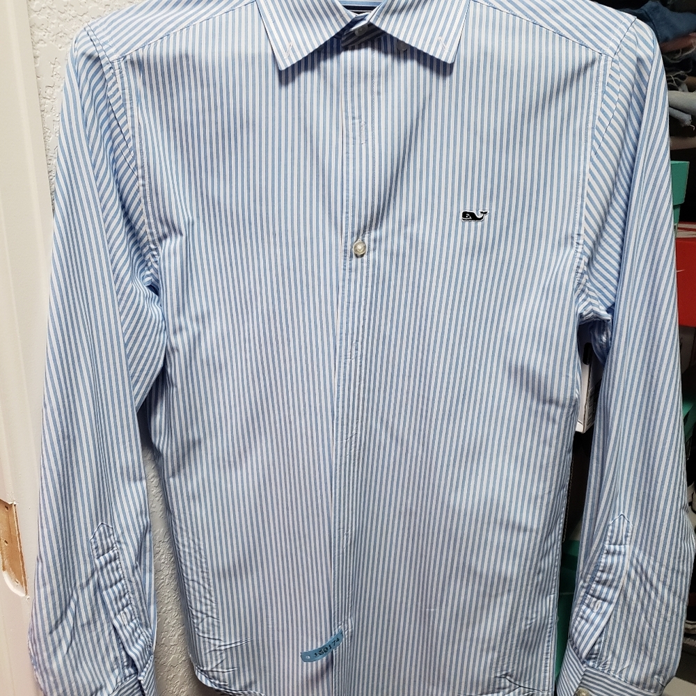 Men's Vinyard Vines dress shirt
